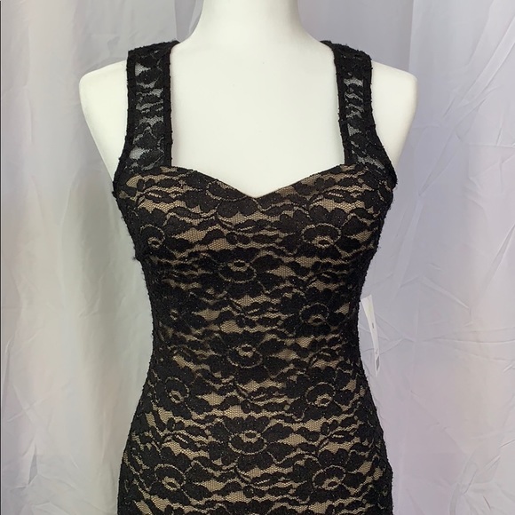 Black lace dress - Picture 2 of 5